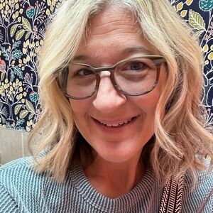 Meet your Posher, Amelia